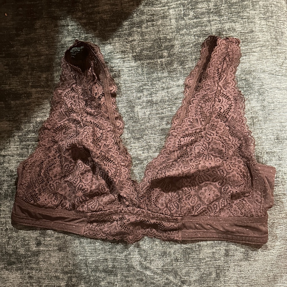 Elegant Lace Bralette in Black
